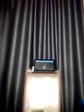 Snapshot of LeenOwem chatting on 06-11-26, 01:49 LeenOwem online show from 06-11-26, 01:49
