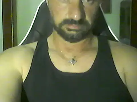Snapshot of francesc80 chatting on 06-07-26, 12:15 francesc80 online show from 06-07-26, 12:15