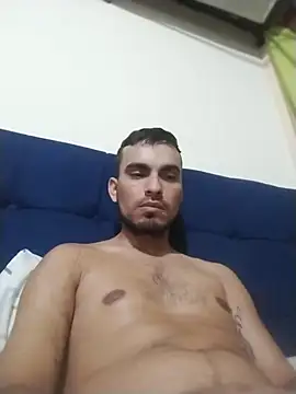 Snapshot of Killiam_boy chatting on 07-15-26, 03:01 Killiam boy online show from 07-15-26, 03:01