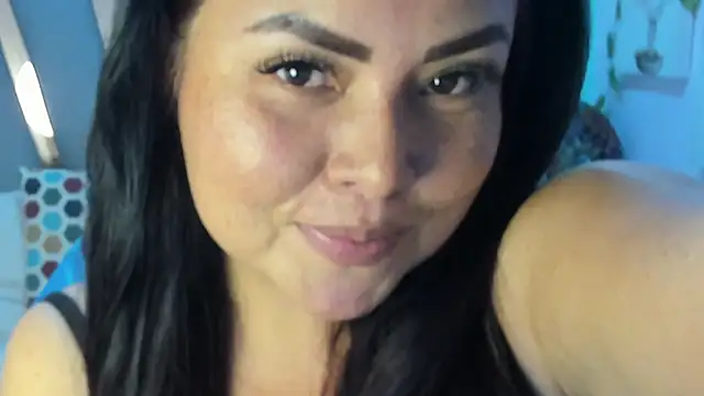 Snapshot of Nataly_Freckles chatting on 06-07-26, 02:43 Nataly Freckles online show from 06-07-26, 02:43
