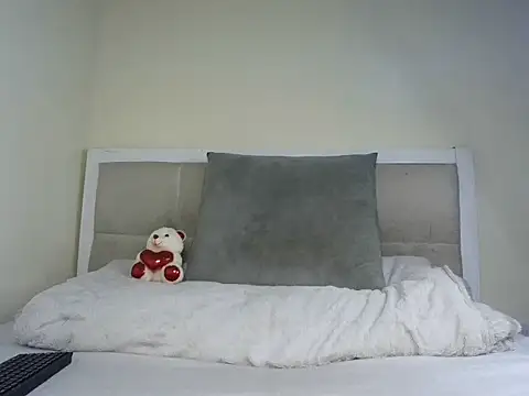 spicydele online show from 07-18-26, 04:00