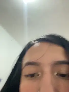 Any white online show from 06-08-26, 01:28