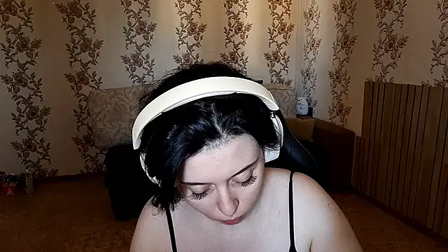 Snapshot of YunaLush chatting on 06-10-26, 07:51 YunaLush online show from 06-10-26, 07:51
