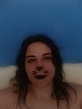 Snapshot of KattyySummer chatting on 07-27-26, 02:35 KattyySummer online show from 07-27-26, 02:35