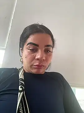 Siri Luxx online show from 06-17-26, 07:59