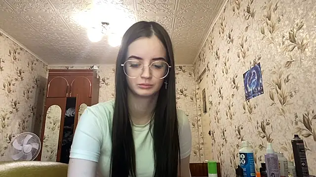 BrianneBihl online show from 06-10-26, 07:40