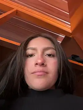 Snapshot of Alyha_cortes_ chatting on 06-09-26, 04:40 Alyha cortes online show from 06-09-26, 04:40