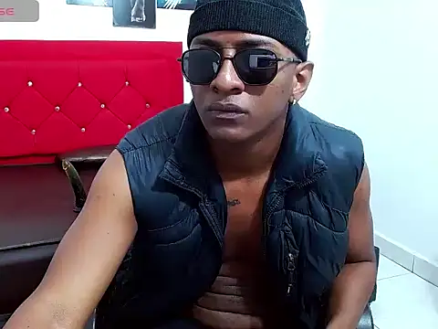 caellt online show from 06-09-26, 06:41