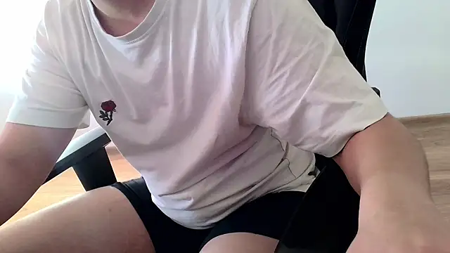 Snapshot of Travis_Patrick chatting on 06-17-26, 05:03 Travis Patrick online show from 06-17-26, 05:03