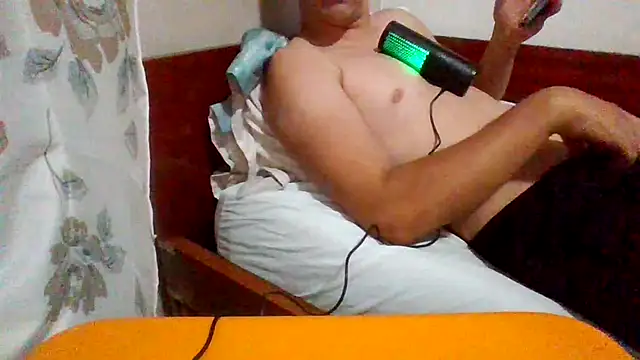 Snapshot of erdildo chatting on 06-03-26, 10:48 erdildo online show from 06-03-26, 10:48
