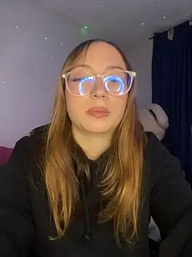 Caamii  online show from 06-15-26, 01:08