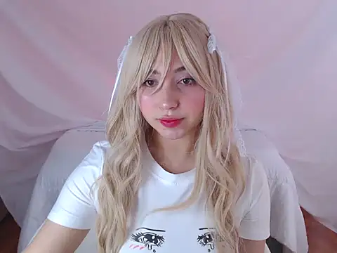 Snapshot of Han_Minji chatting on 07-14-26, 07:08 Han Minji online show from 07-14-26, 07:08