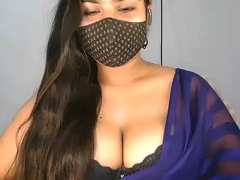 Snapshot of Curvy_Deepa chatting on 06-06-26, 06:01 Curvy Deepa online show from 06-06-26, 06:01