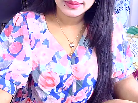 Snapshot of Noor_Zarin27 chatting on 07-18-26, 09:40 Noor Zarin27 online show from 07-18-26, 09:40