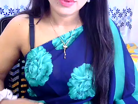 Snapshot of Noor_Zarin27 chatting on 07-25-26, 01:47 Noor Zarin27 online show from 07-25-26, 01:47