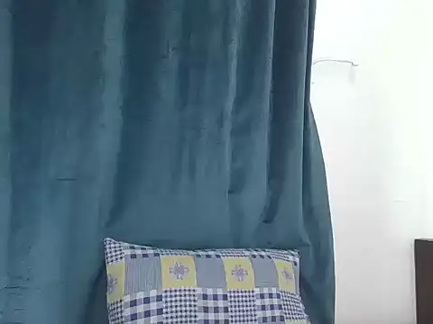 Snapshot of Naughtysavage chatting on 06-06-26, 10:31 Naughtysavage online show from 06-06-26, 10:31