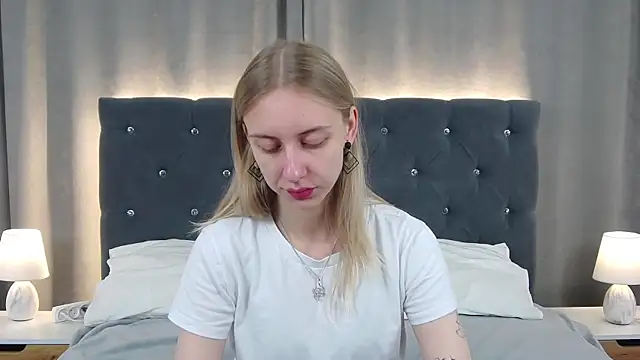 LirienVexx online show from 06-24-26, 04:11