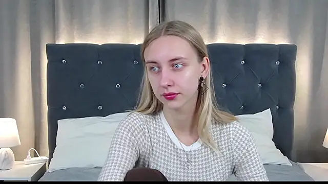 LirienVexx online show from 07-19-26, 03:54