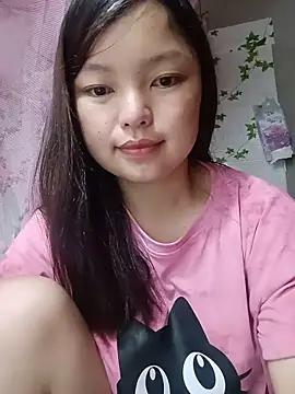 Snapshot of Linna-bae chatting on 06-21-26, 12:57 Linna-bae online show from 06-21-26, 12:57