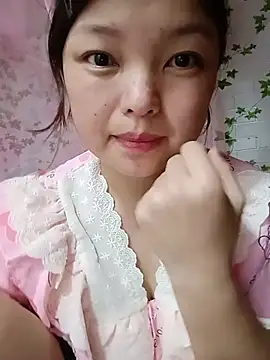 Snapshot of Linna-bae chatting on 07-03-26, 01:12 Linna-bae online show from 07-03-26, 01:12