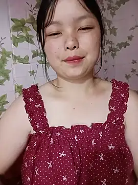 Snapshot of Linna-bae chatting on 07-14-26, 10:54 Linna-bae online show from 07-14-26, 10:54