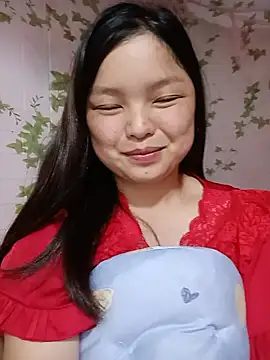 Snapshot of Linna-bae chatting on 07-19-26, 12:53 Linna-bae online show from 07-19-26, 12:53