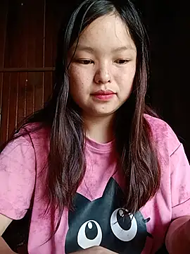 Snapshot of Linna-bae chatting on 07-22-26, 12:02 Linna-bae online show from 07-22-26, 12:02
