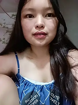 Snapshot of Linna-bae chatting on 07-26-26, 12:01 Linna-bae online show from 07-26-26, 12:01