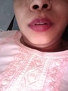 Snapshot of choclaty_charu chatting on 06-10-26, 10:25 choclaty charu online show from 06-10-26, 10:25