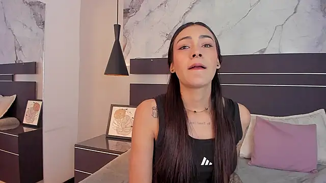 Snapshot of SelenaRose_ chatting on 06-10-26, 01:21 SelenaRose online show from 06-10-26, 01:21