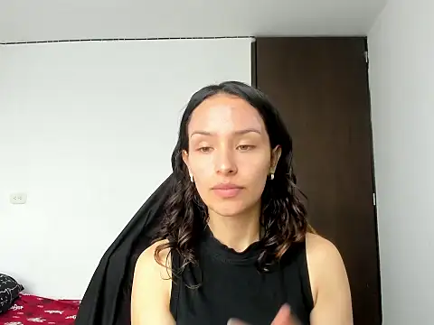 Snapshot of Megan_blue__ chatting on 06-18-26, 05:50 Megan blue online show from 06-18-26, 05:50