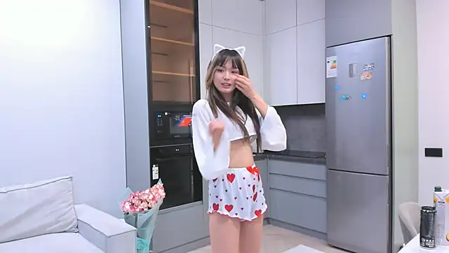 Snapshot of akari_star chatting on 06-07-26, 12:15 akari star online show from 06-07-26, 12:15