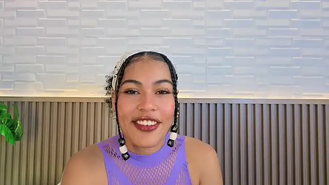 Snapshot of Delilah_bless chatting on 06-09-26, 06:08 Delilah bless online show from 06-09-26, 06:08