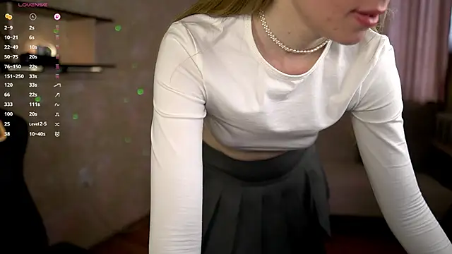Snapshot of sweet_michellle chatting on 07-18-26, 09:13 sweet michellle online show from 07-18-26, 09:13