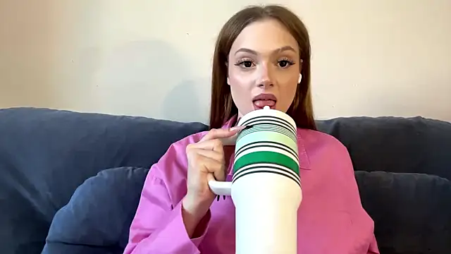 itskylieee online show from 07-06-26, 03:03