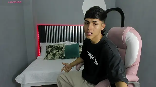 Axel Mendozaa online show from 06-10-26, 08:19