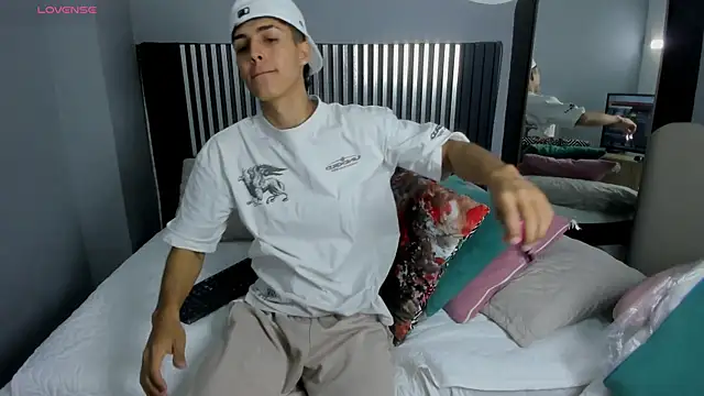 Axel Mendozaa online show from 07-03-26, 08:26