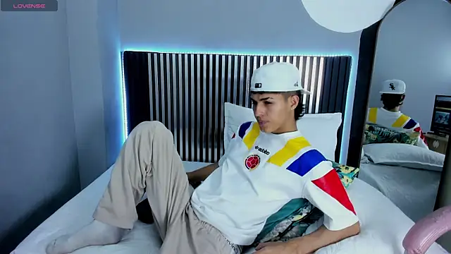 Axel Mendozaa online show from 07-30-26, 08:19