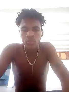 Snapshot of dantecruz19 chatting on 06-17-26, 08:32 dantecruz19 online show from 06-17-26, 08:32