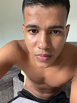 Andresfoxxxx online show from 06-13-26, 02:37
