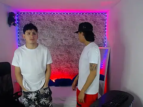 TheHotDuo19 online show from 07-31-26, 04:01