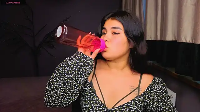 AlicaMayers online show from 06-11-26, 05:33