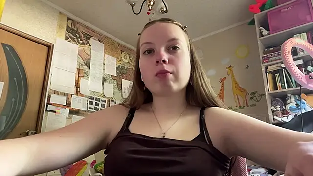 Snapshot of Aileyn chatting on 06-09-26, 08:15 Aileyn online show from 06-09-26, 08:15