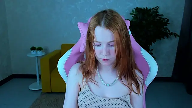ari-kittyy online show from 06-11-26, 04:10