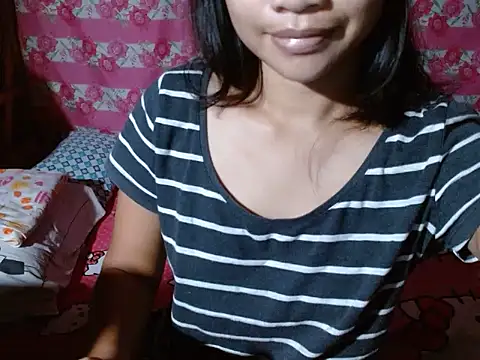 Itsme Foxy Shantale online show from 06-17-26, 09:05