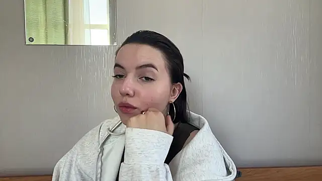 Snapshot of ReneSwoffer chatting on 06-18-26, 03:05 ReneSwoffer online show from 06-18-26, 03:05