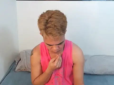yourmikexxx online show from 06-14-26, 09:22