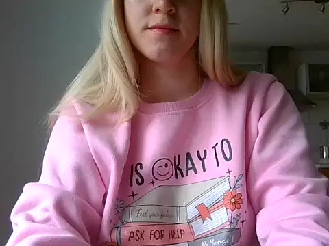 Snapshot of xyviviana chatting on 06-07-26, 11:58 xyviviana online show from 06-07-26, 11:58