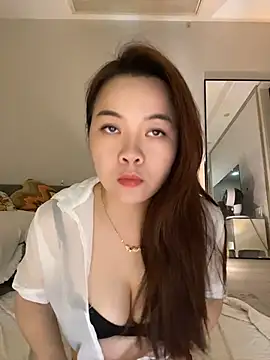 qianduoduo521 online show from 07-11-26, 03:26