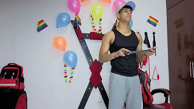 Nicolas AthleticBoy online show from 07-18-26, 08:34